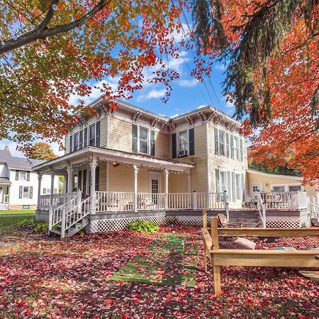 The Kelly House - 4 Bedroom Historic Lodge - Downtown Ellicottville Bagian luar foto