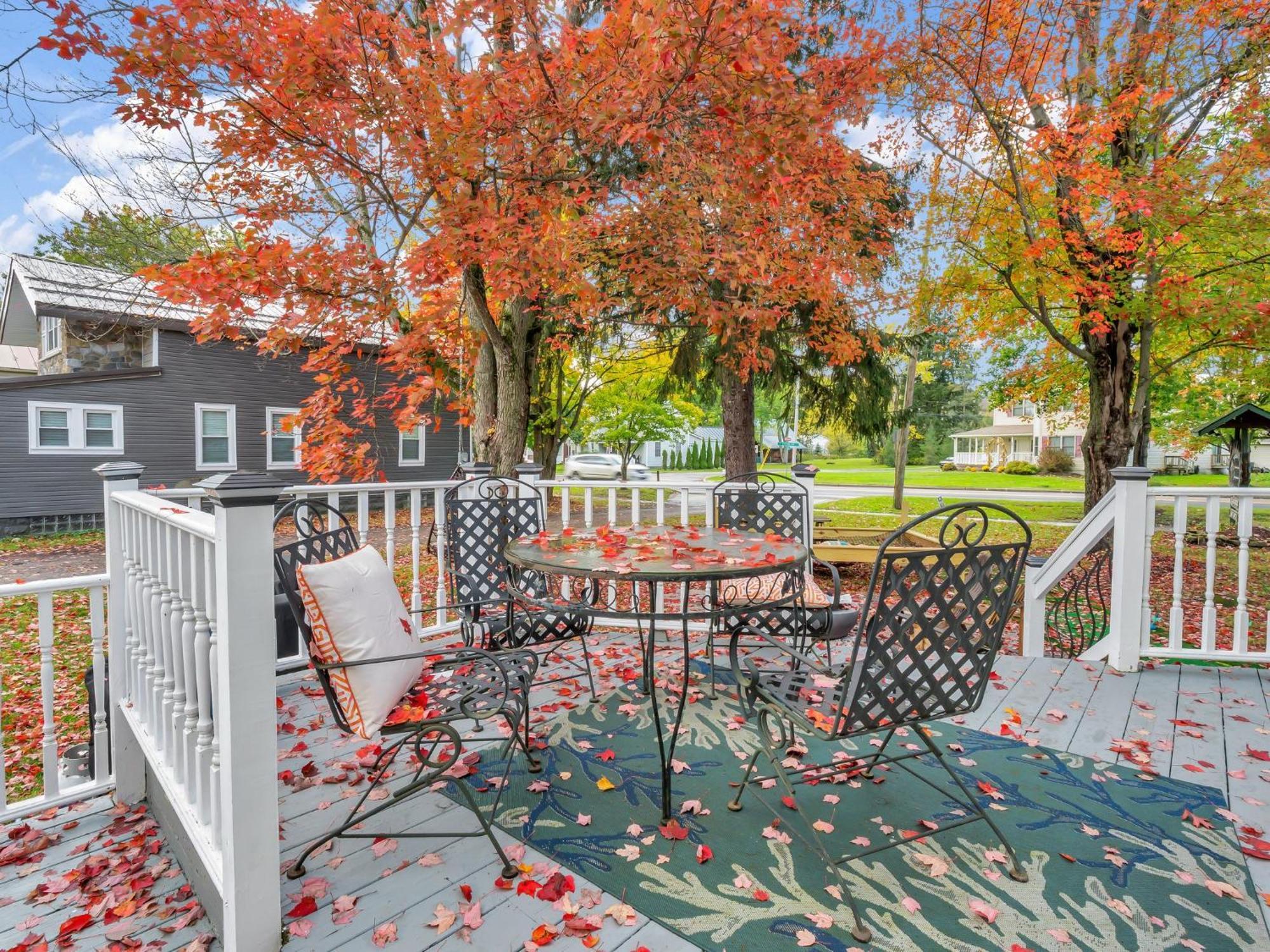 The Kelly House - 4 Bedroom Historic Lodge - Downtown Ellicottville Bagian luar foto