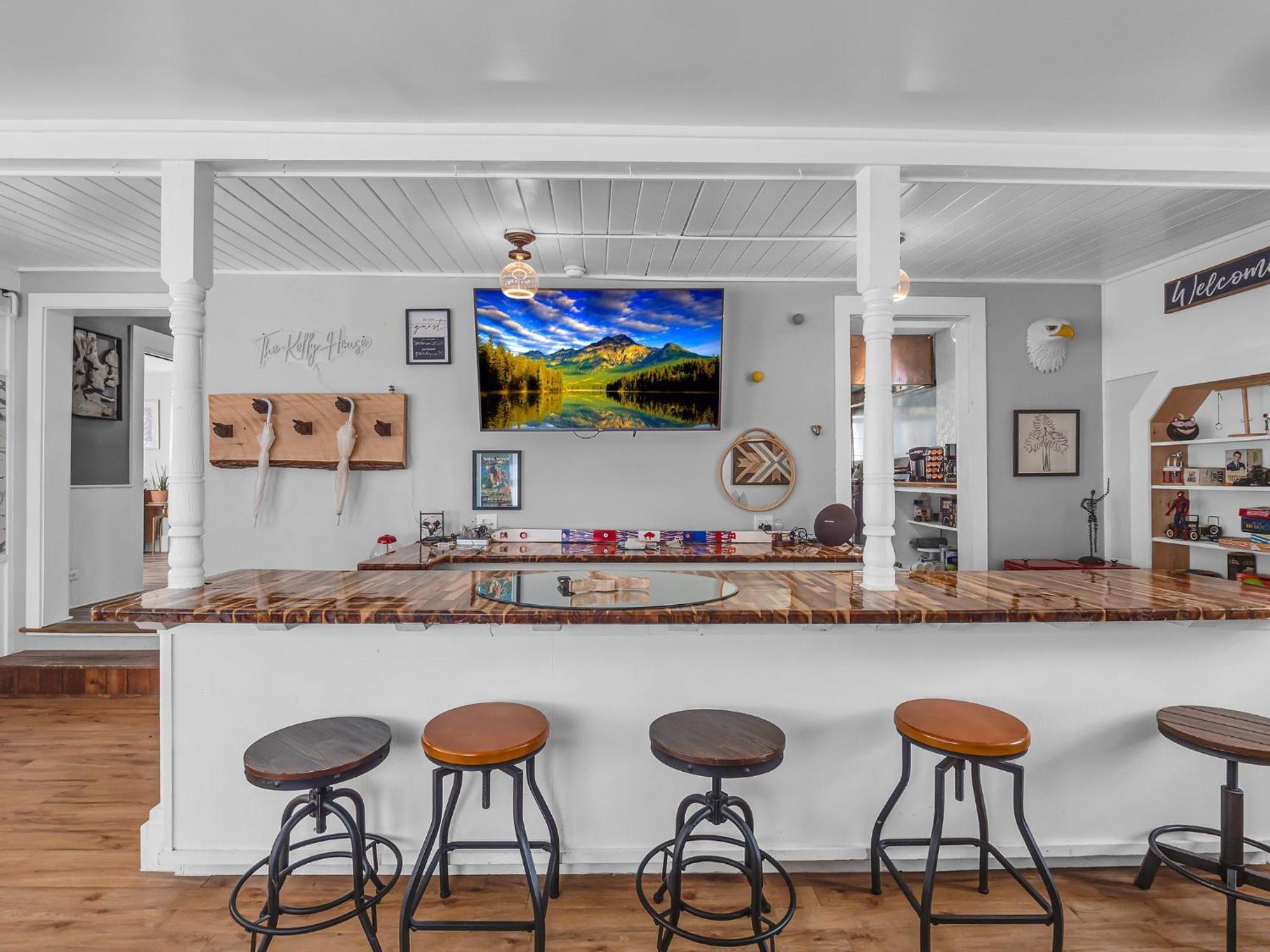 The Kelly House - 4 Bedroom Historic Lodge - Downtown Ellicottville Bagian luar foto